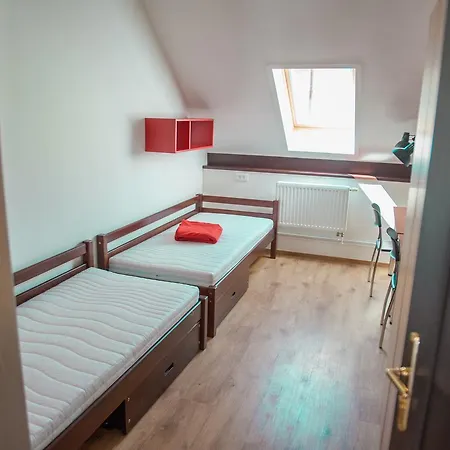 Campus Vsfs ホステル プラハ