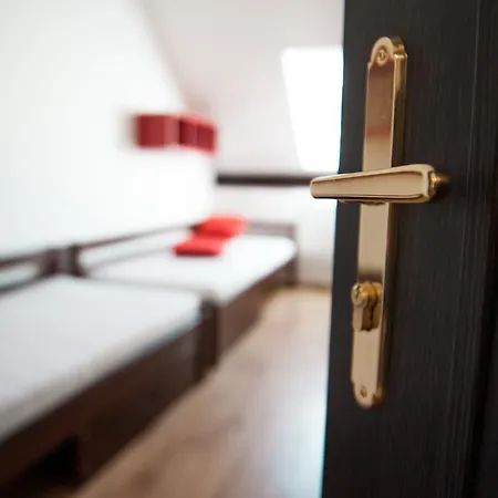 Campus Vsfs ホステル プラハ